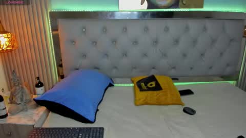 Esteban online show from November 11, 2025, 6:02 am