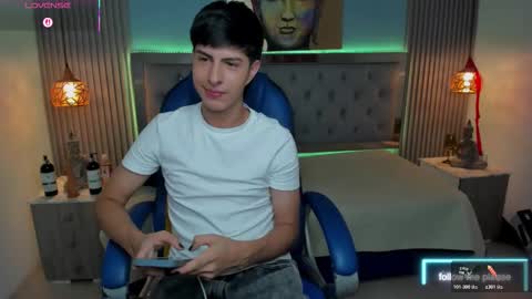 Esteban online show from November 19, 2025, 3:06 am