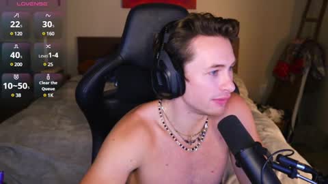 Snapshot of brentonverde chatting on December 13, 2024, 10:02 pm brentonverde online show from December 13, 2024, 10:02 pm