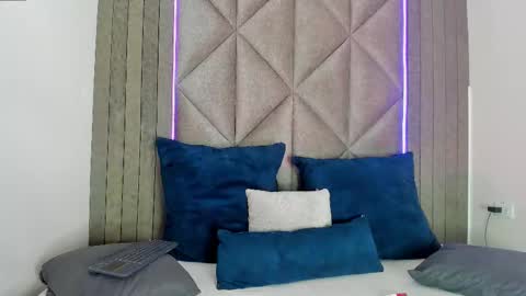 B R I A  online show from March 8, 2025, 3:17 am