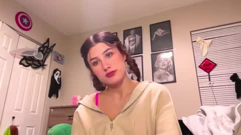 Brianna3 online show from February 27, 2025, 5:13 am