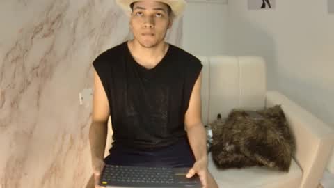 Snapshot of briam_dunkan chatting on April 12, 2026, 8:58 pm briam_dunkan online show from April 12, 2026, 8:58 pm