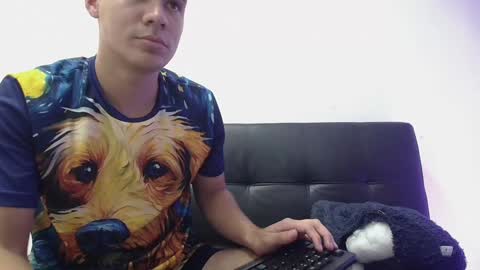 brian_mac online show from December 12, 2024, 7:37 pm