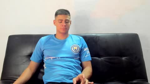 brian_mac online show from January 7, 2025, 9:46 pm