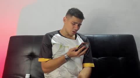 brian_mac online show from January 11, 2025, 4:27 am