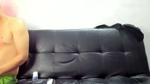 brian_mac online show from January 23, 2025, 6:17 am