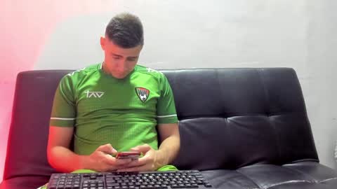 brian_mac online show from January 28, 2025, 3:04 am