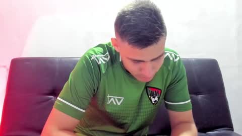 brian_mac online show from January 28, 2025, 6:05 am