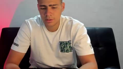 brian_mac online show from February 7, 2025, 4:48 am