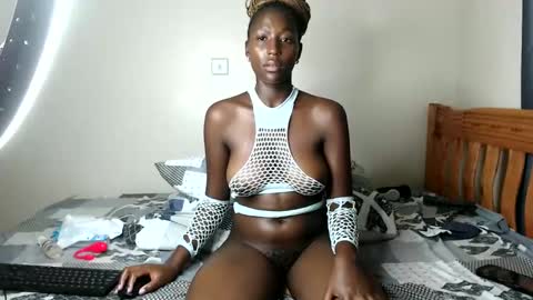 Snapshot of briannah_aria chatting on March 10, 2025, 7:53 am brianna online show from March 10, 2025, 7:53 am