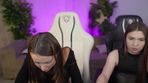 Diamonds Girls online show from October 3, 2025, 8:00 am