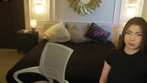 Diamonds Girls online show from March 11, 2026, 8:31 am