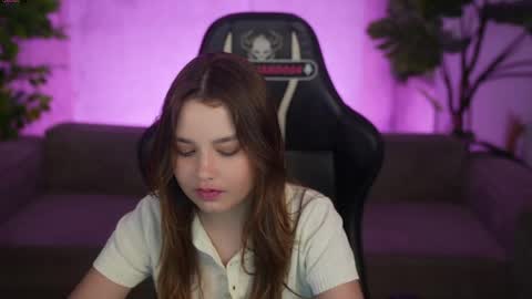 Diamonds Girls online show from June 4, 2026, 10:38 pm