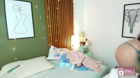  Brigiitte  online show from October 8, 2025, 3:59 am