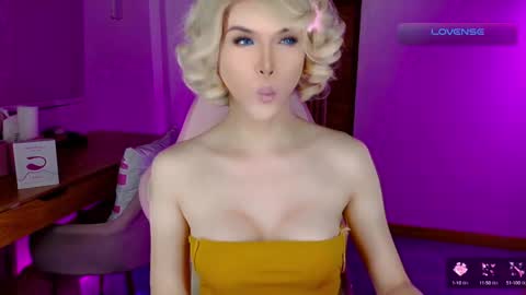 Snapshot of brionatop chatting on September 11, 2025, 11:16 pm brionatop online show from September 11, 2025, 11:16 pm