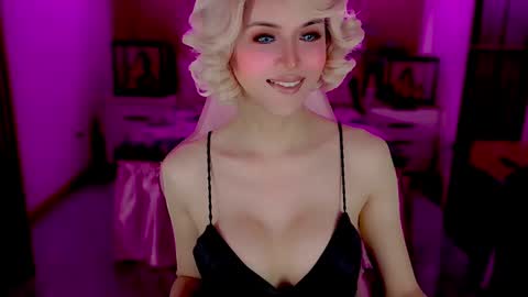 Snapshot of brionatop chatting on November 7, 2025, 10:43 pm brionatop online show from November 7, 2025, 10:43 pm