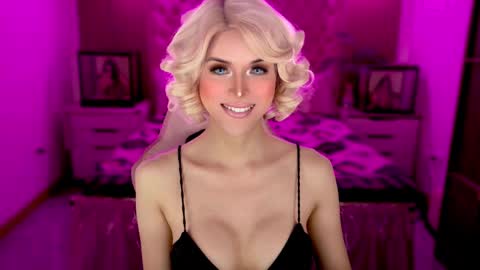 Snapshot of brionatop chatting on November 18, 2025, 11:37 pm brionatop online show from November 18, 2025, 11:37 pm