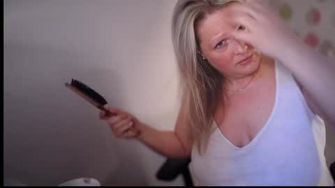 British Bella online show from March 26, 2026, 6:30 am