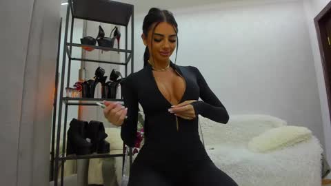 britney_charm online show from April 3, 2026, 6:33 am