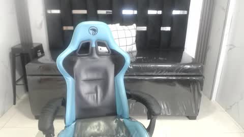 Britney  online show from January 17, 2026, 2:38 am