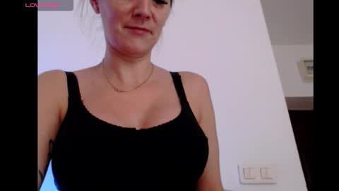 Snapshot of britneydivine chatting on October 10, 2025, 7:40 am Britney online show from October 10, 2025, 7:40 am