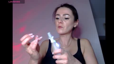 Snapshot of britneydivine chatting on October 10, 2025, 7:46 pm Britney online show from October 10, 2025, 7:46 pm