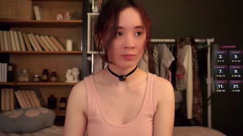 Lina online show from November 11, 2025, 11:32 am