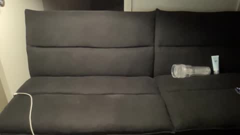 Broke Hung College Guy online show from March 19, 2026, 7:23 am