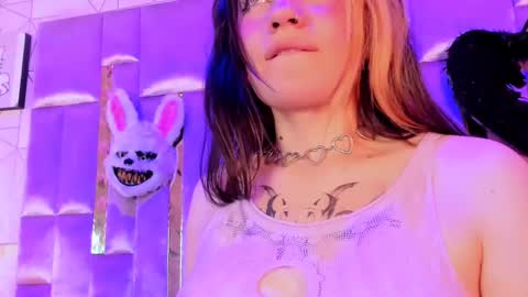     online show from February 3, 2025, 7:21 pm