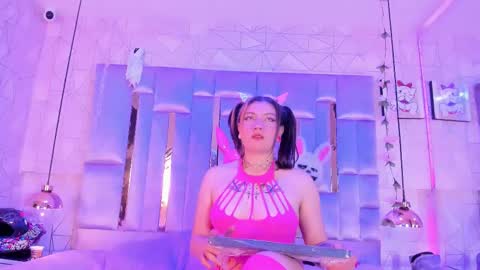     online show from March 3, 2025, 1:53 pm