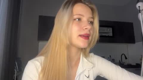 Kate online show from June 9, 2026, 2:17 pm