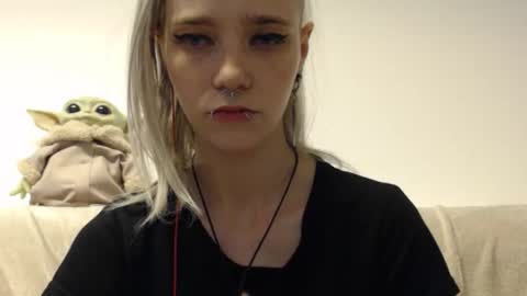 brookewylde_20 online show from September 13, 2025, 4:29 pm