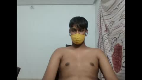 Snapshot of brownguy2505 chatting on December 21, 2024, 6:02 pm brownguy2505 online show from December 21, 2024, 6:02 pm