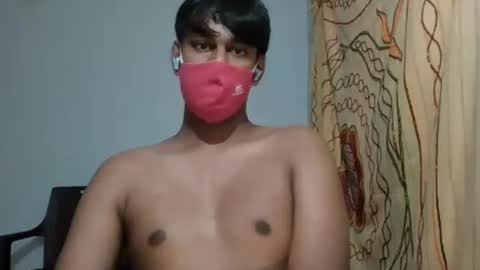 Snapshot of brownguy2505 chatting on January 17, 2025, 9:28 am brownguy2505 online show from January 17, 2025, 9:28 am