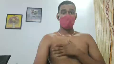 Snapshot of brownguy2505 chatting on October 22, 2025, 10:15 am brownguy2505 online show from October 22, 2025, 10:15 am