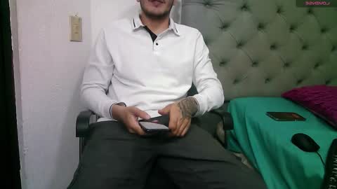 Snapshot of brownnie_man chatting on October 12, 2025, 2:10 am Mandinnnngooooo online show from October 12, 2025, 2:10 am