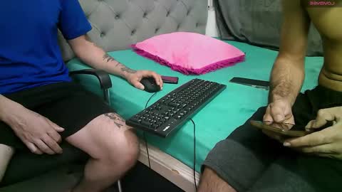 Snapshot of brownnie_man chatting on October 12, 2025, 10:31 pm Mandinnnngooooo online show from October 12, 2025, 10:31 pm