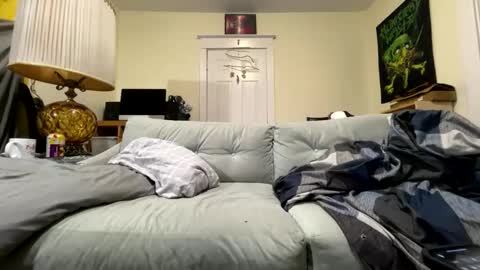 Snapshot of brt37 chatting on February 20, 2026, 6:19 am Canadiantryoncouple online show from February 20, 2026, 6:19 am