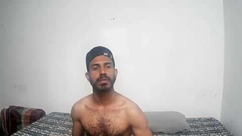 bruce_1111 online show from January 12, 2026, 5:56 am