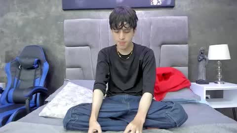 Bruce Hans online show from September 22, 2025, 11:45 am