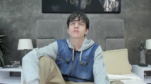 Bruce Hans online show from October 12, 2025, 11:42 am