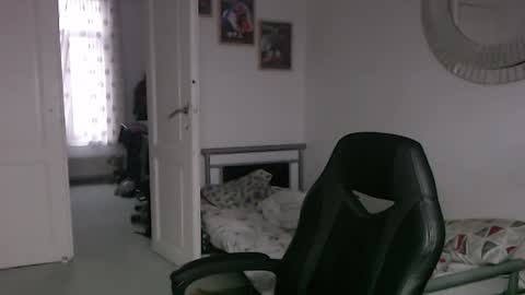 Bruce online show from February 7, 2025, 8:33 am