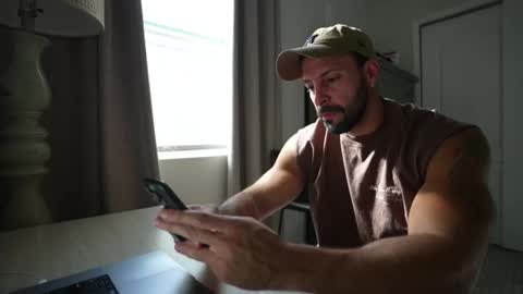 Snapshot of brucestryker chatting on February 4, 2026, 7:20 pm onlyfans BRUCESTRYKER online show from February 4, 2026, 7:20 pm