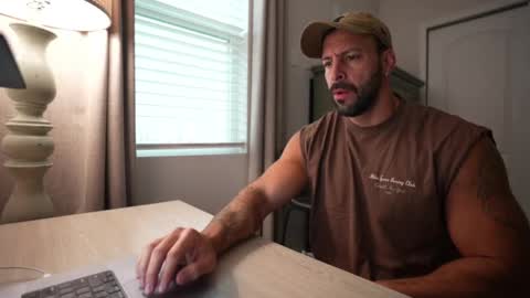 Snapshot of brucestryker chatting on February 5, 2026, 2:11 pm onlyfans BRUCESTRYKER online show from February 5, 2026, 2:11 pm