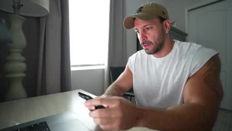 Snapshot of brucestryker chatting on February 6, 2026, 4:10 pm onlyfans BRUCESTRYKER online show from February 6, 2026, 4:10 pm