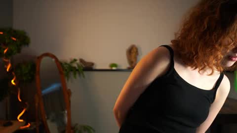 Tess online show from April 24, 2026, 2:41 pm