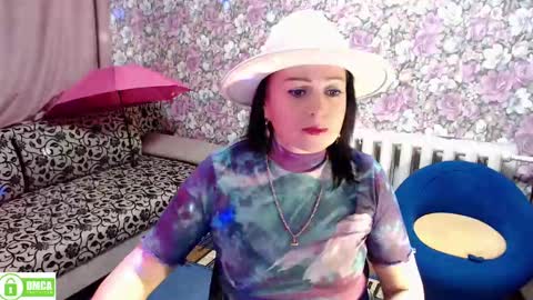 Julia online show from December 21, 2024, 11:34 pm