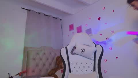 SARAH  online show from March 25, 2026, 9:15 am