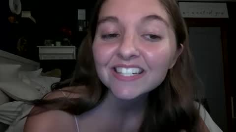 Snapshot of brunettebaby040 chatting on October 8, 2025, 3:59 am brunettebaby040 online show from October 8, 2025, 3:59 am