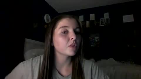 Snapshot of brunettebaby040 chatting on October 9, 2025, 3:04 am brunettebaby040 online show from October 9, 2025, 3:04 am